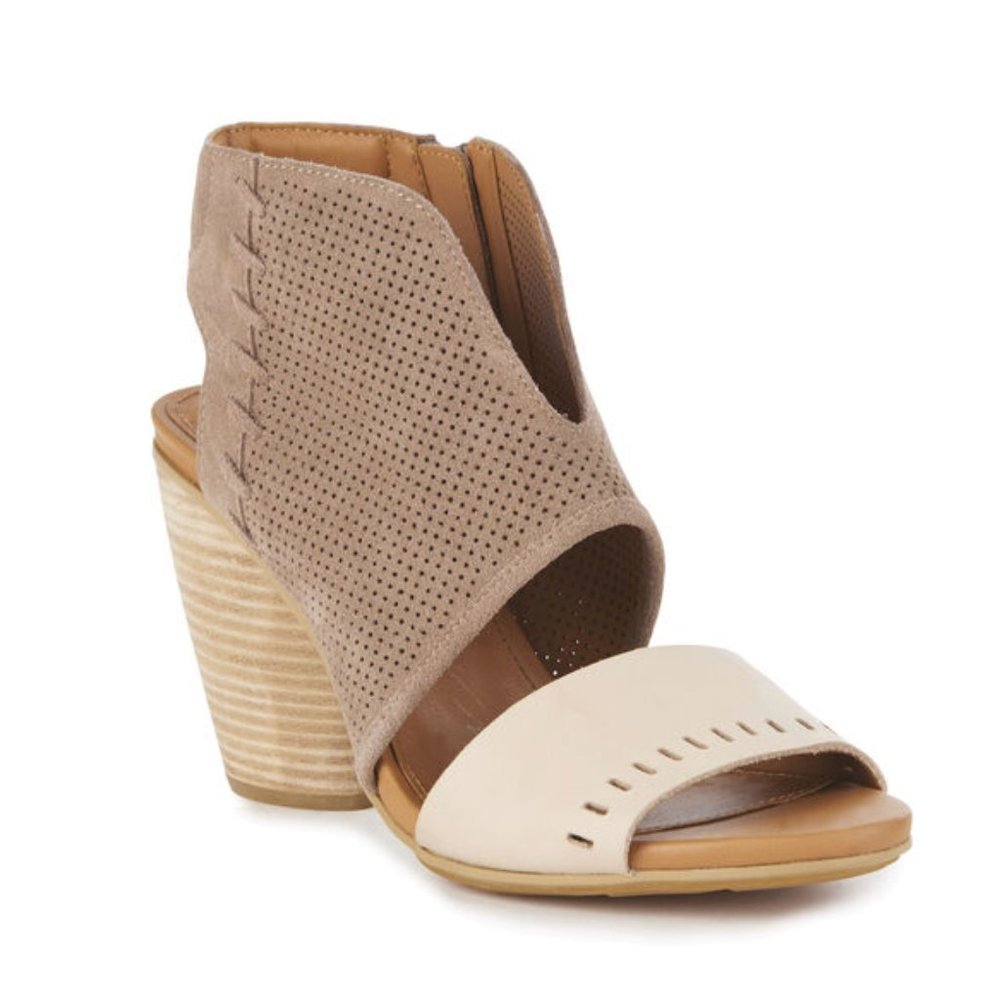 EMU Australia Sarabah Stacked Heel Leather Sandals